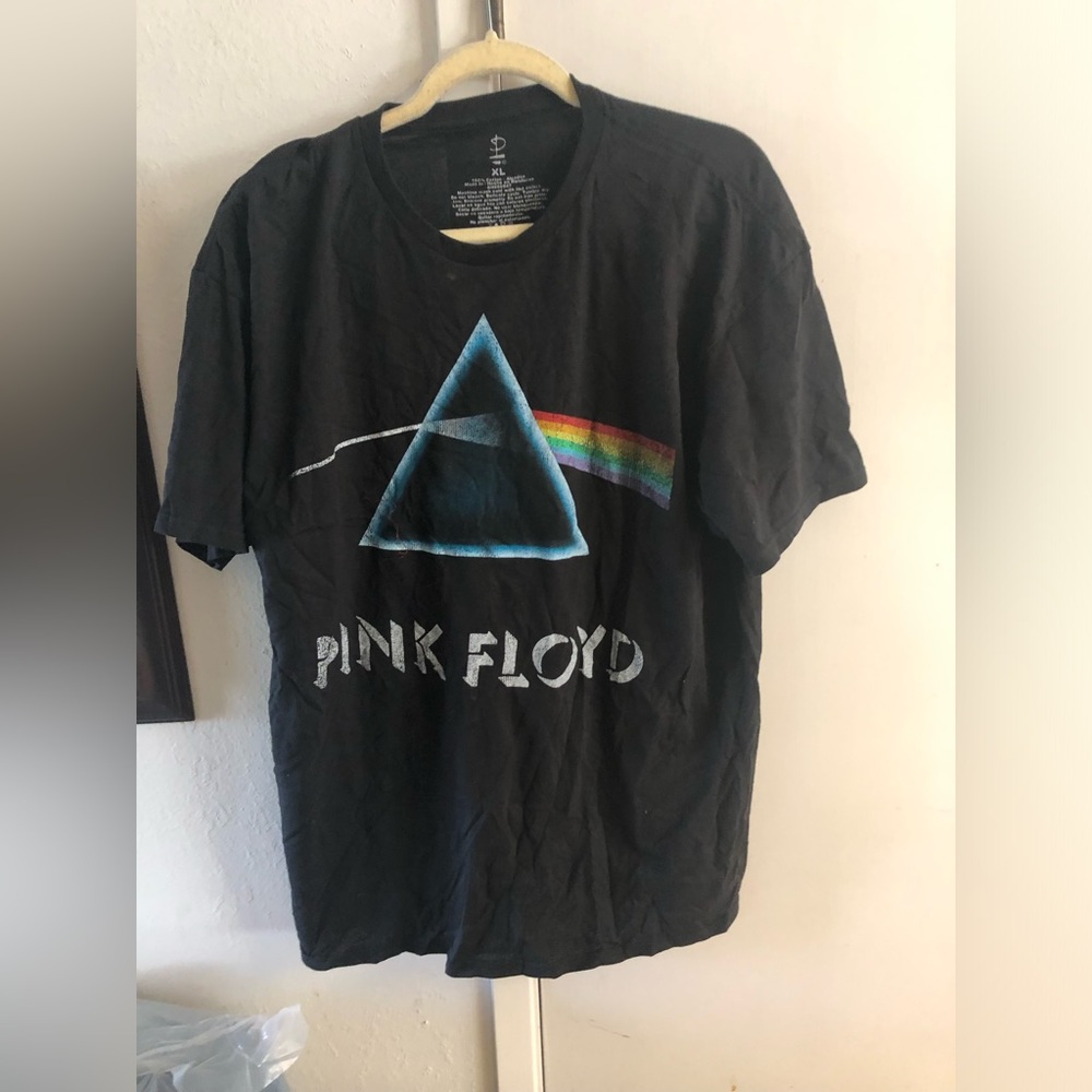 🌈COPY Pink Floyd Graphic Unisex T-shirt - 958 $25 or $20 w/offer *tee deal